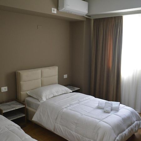 Hotel Her Vlorë Extérieur photo