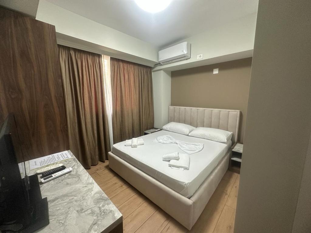 Hotel Her Vlorë Extérieur photo