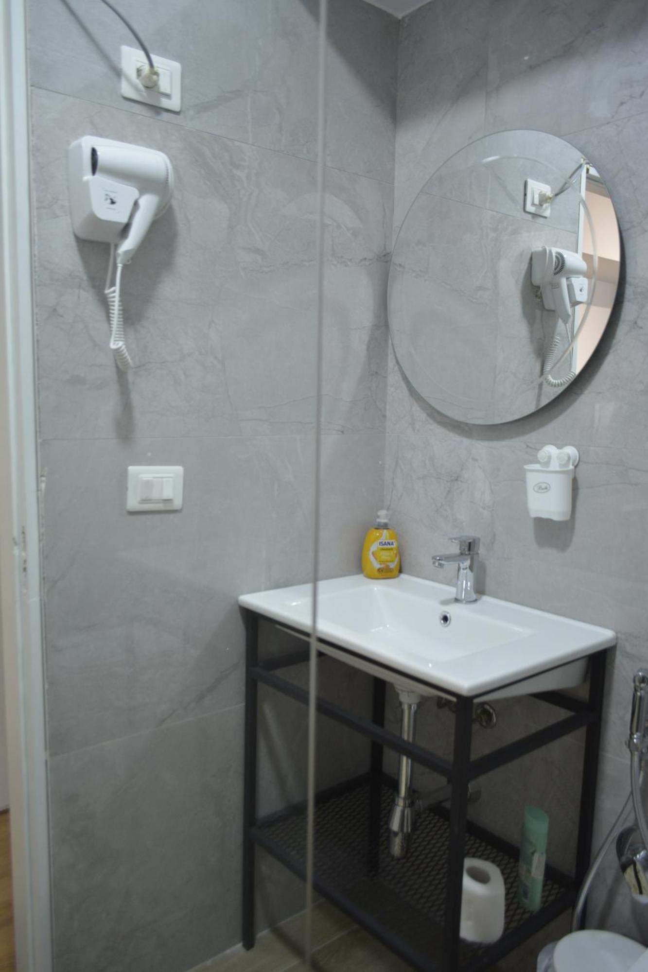 Hotel Her Vlorë Extérieur photo