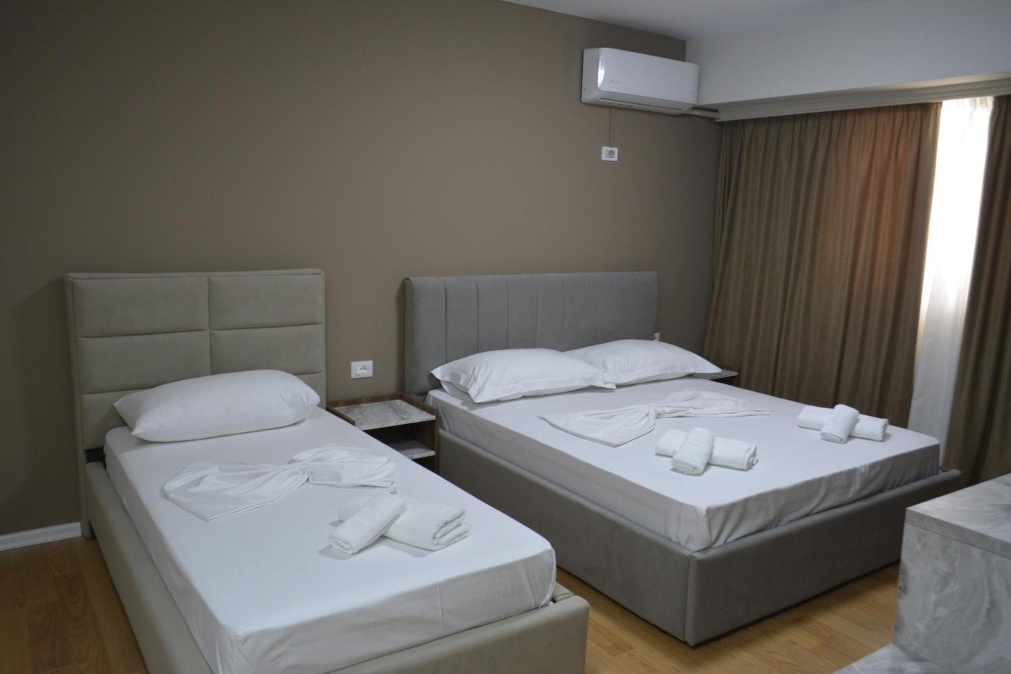 Hotel Her Vlorë Extérieur photo