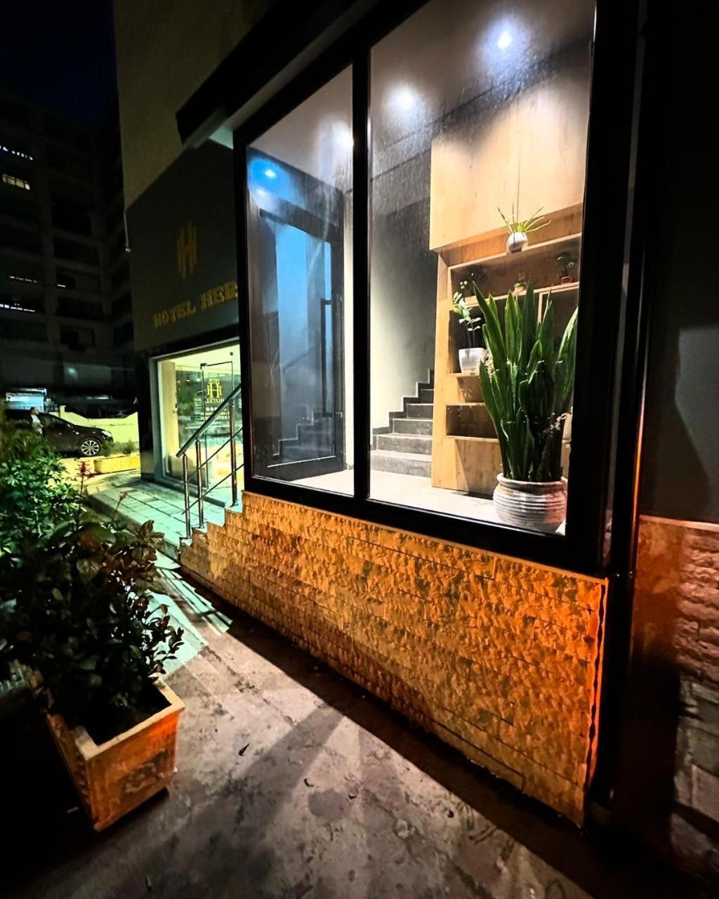 Hotel Her Vlorë Extérieur photo