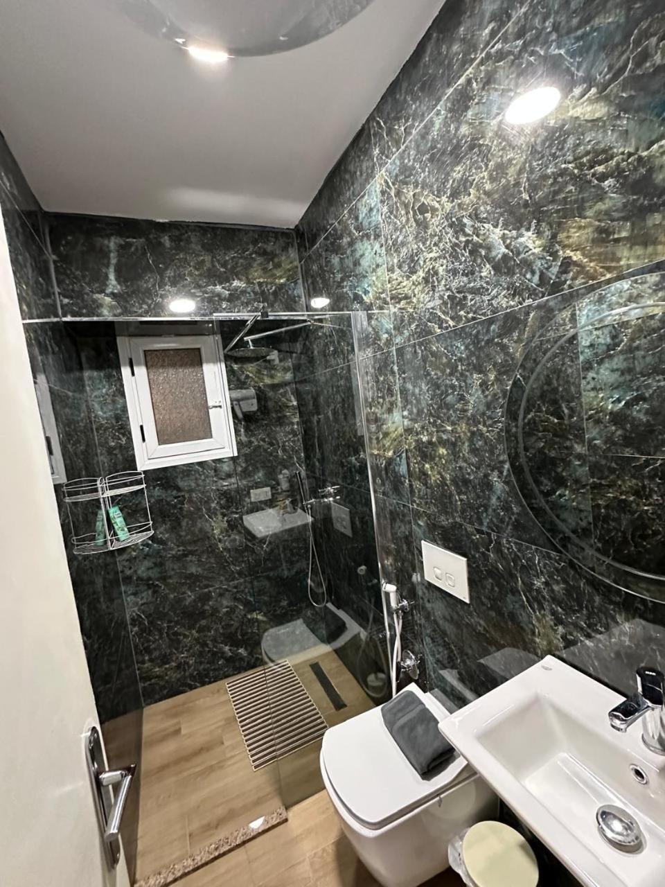Hotel Her Vlorë Extérieur photo